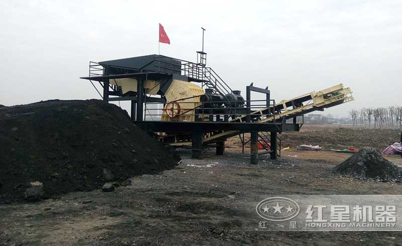 重錘式煤礦破碎機(jī)現(xiàn)場實(shí)拍 重錘式煤礦破碎機(jī)現(xiàn)場實(shí)拍