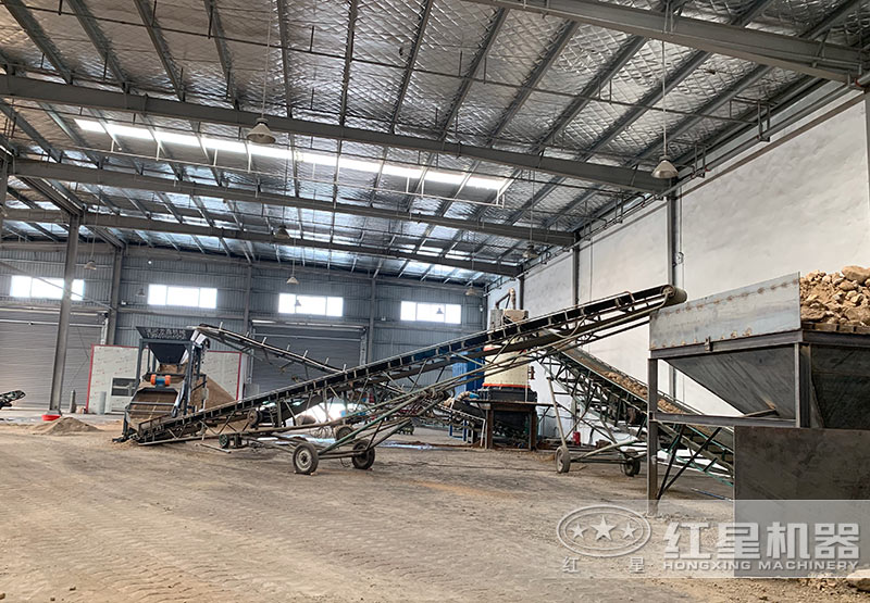 紅星立式復合破碎機現場實拍 紅星立式復合破碎機現場實拍