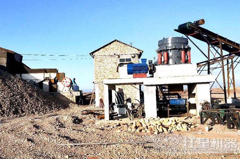 石英砂生產現(xiàn)場